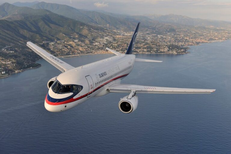 Russia defies sanctions with homemade Sukhoi Superjet