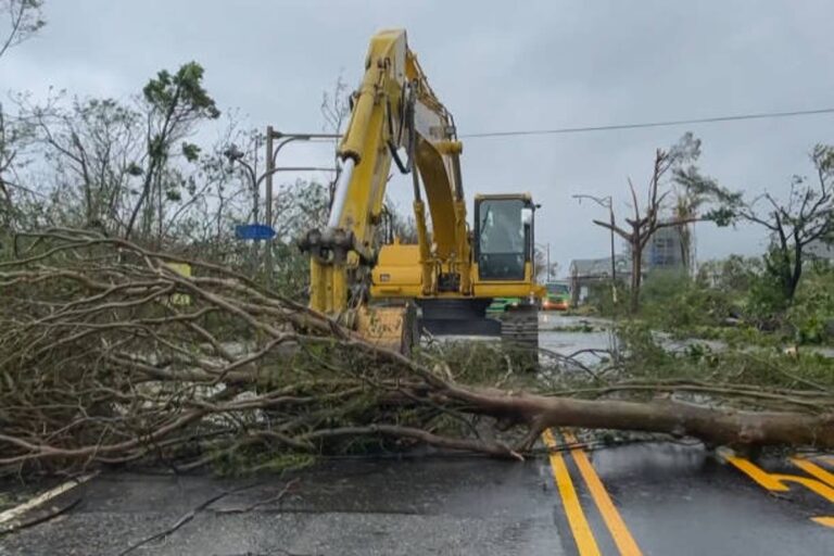 Typhoon Haikui: More than 40 injured and thousands displaced in Taiwan after storm makes landfall