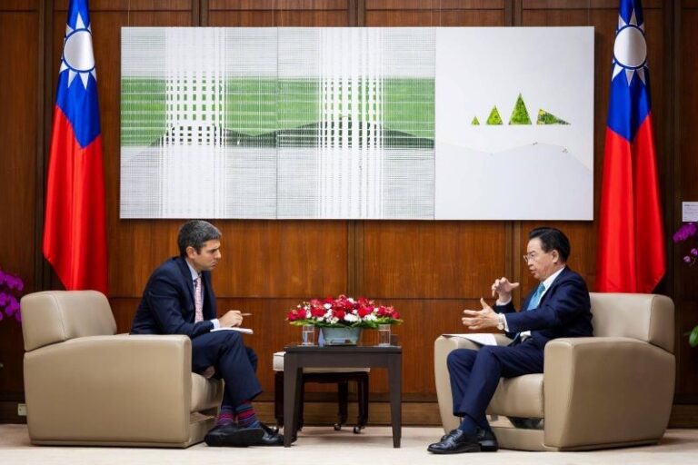 Foreign Minister Wu gives exclusive interview to Infobae